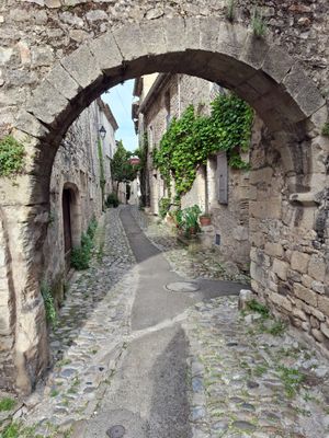 0057-20250503_085314Vaison-La-Romaine.jpg