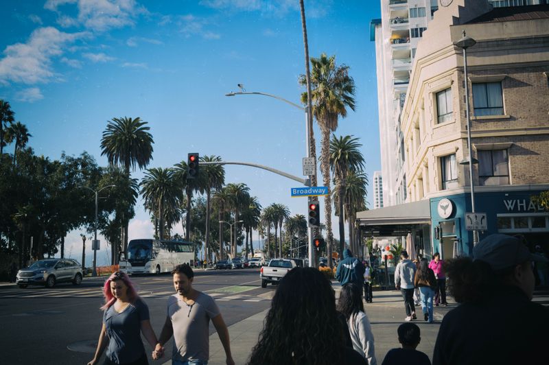 scene on Broadway, Santa Monica