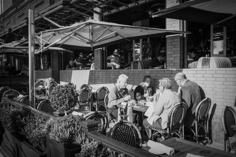 sidewalk cafe, Santa Monica