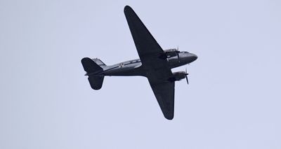 Douglas DC-3 .