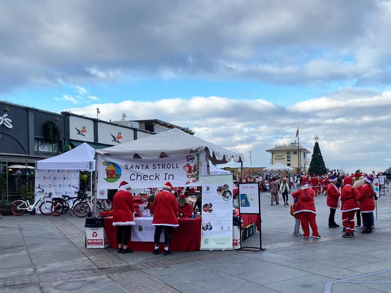 Santa Stroll