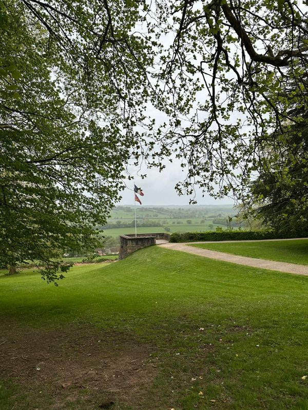 Le Château de Bazoches du Morvan