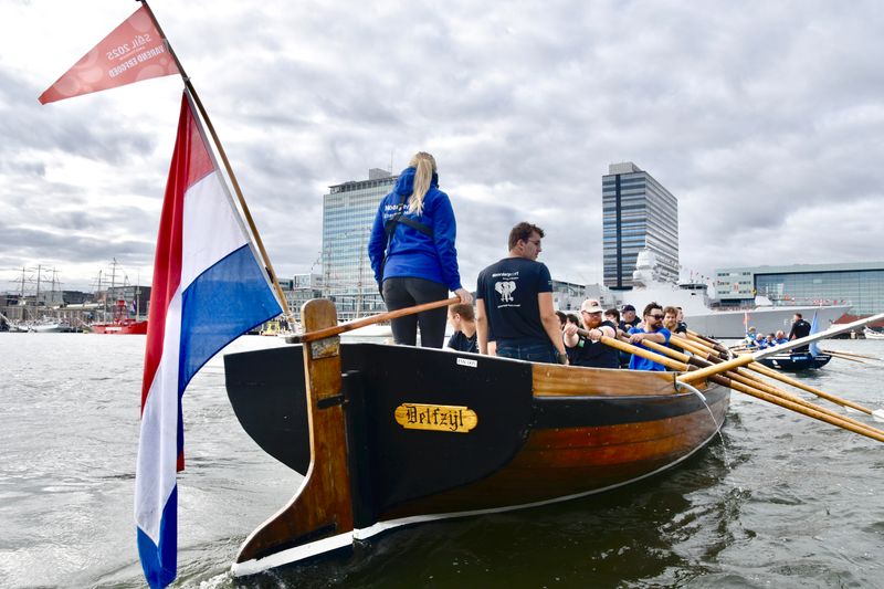 Kweekschool v.d. Zeevaart Roeiploeg Oud-Kwekelingen en Roeiploeg 't Kaagschuim van KWV De Kaag, Warmond