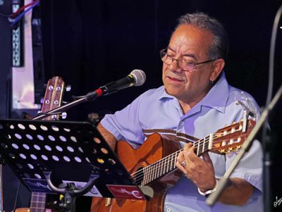 2024_05_11 Marco Claveria at the Blue Chair Cafe