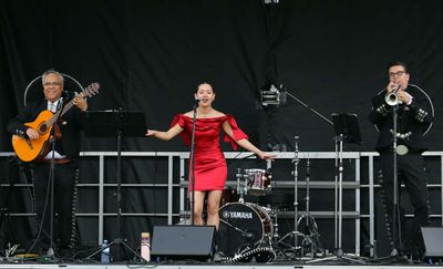 IMG_0273Alexa Leon with Jorge Vargas and John Dymianiw 