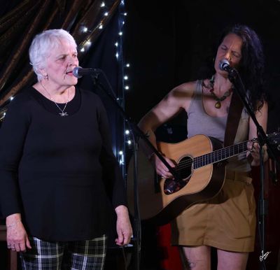 8T5A6224 Laurel-Lee and Mary Lew