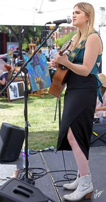 IMG_2384 Kat Krys.jpg