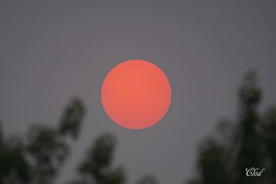 Soleil sous le smog - Sun under the smog