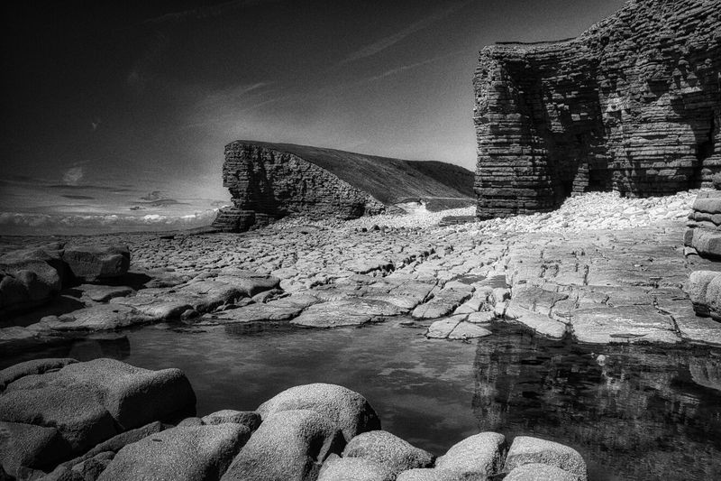 Nash Point mono.