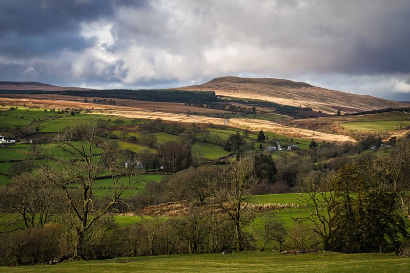 Fan Nedd and the Llia valley.