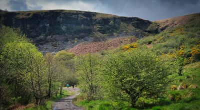 Running towards Craig-y-Bwllfa.