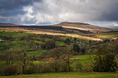 Fan Nedd and the Llia valley.