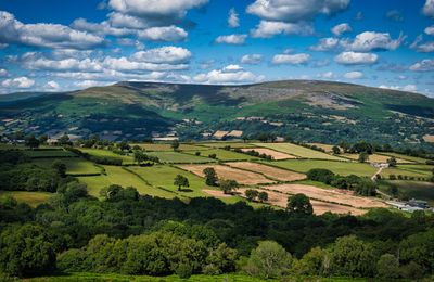 Pen Gloch-y-Pibwr above the Usk Valley.