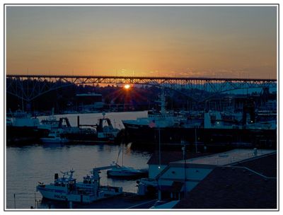 Sunset over Aurora Bridge