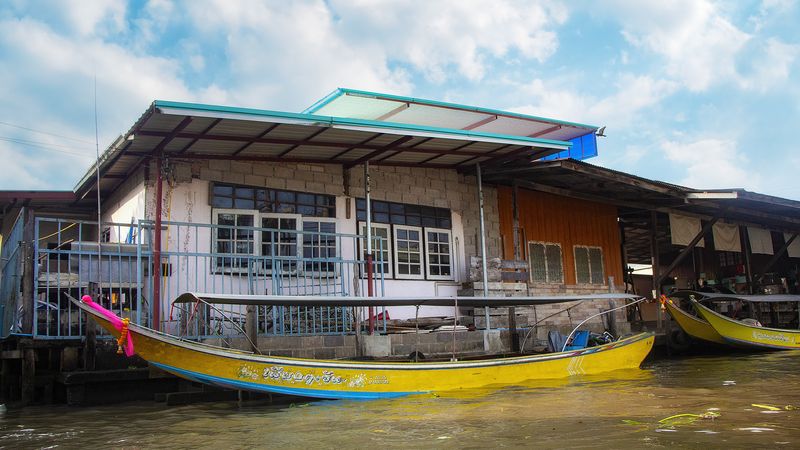 BOAT-1.jpg