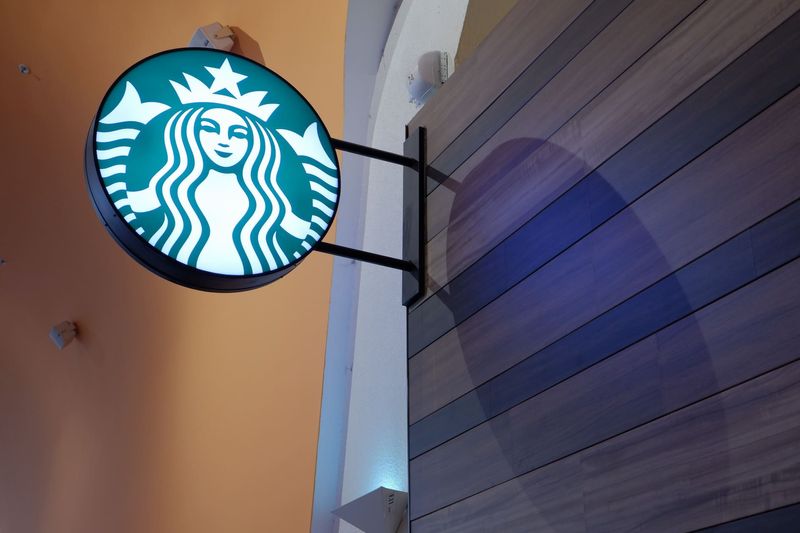 Password WiFi Starbucks Terbaru dan Cara Loginnya.jpg
