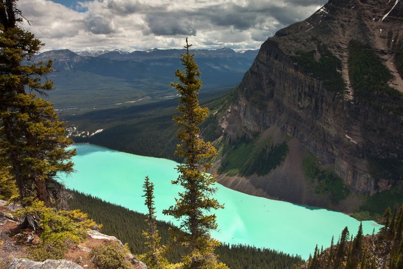 Lake Louise from Big Beehive