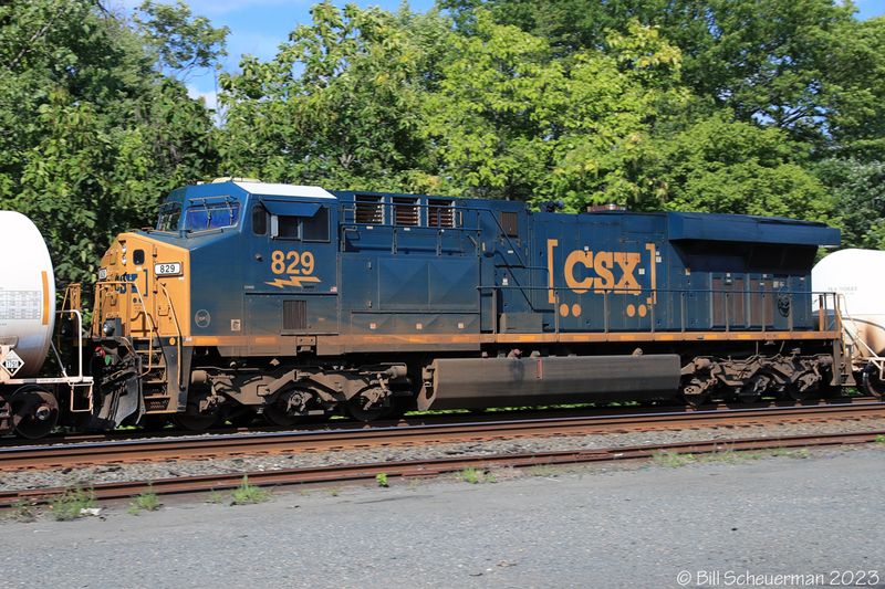 CSX 829