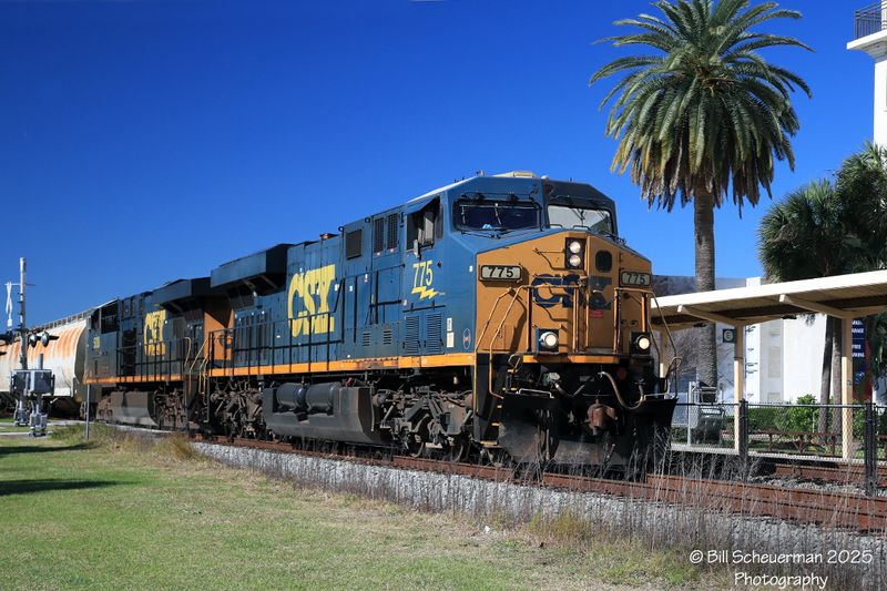 CSX 775