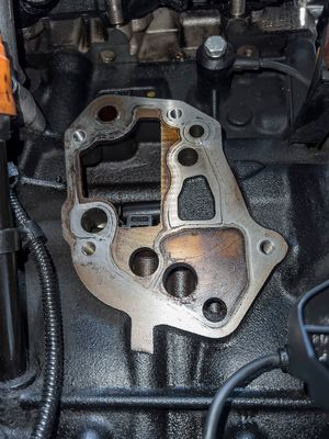 Oil Filter Bracket mouint on the engine block