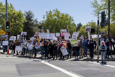 4/19/2025 #StopMusk-Takeover #StopTheCuts at Dublin Tesla