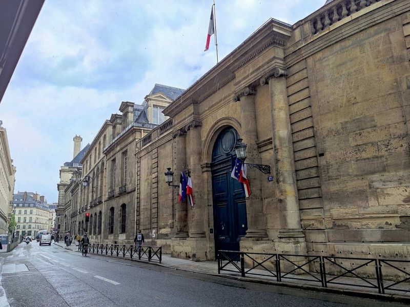 Paris 4