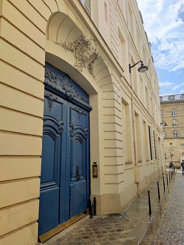 Paris 4