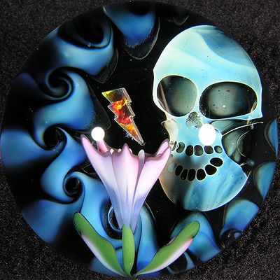 Killer flower that the skull has stopped to sniff