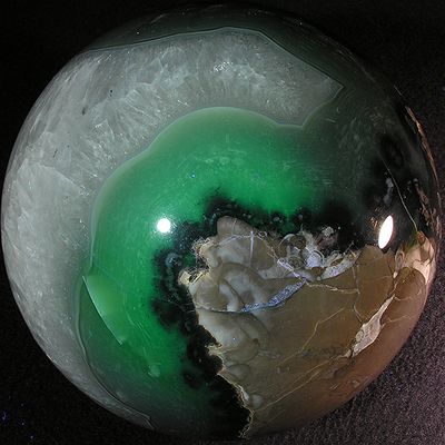 5.28: Volcanic Agate (with UV highlights) - China