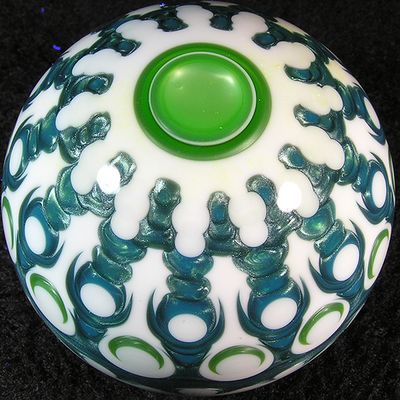 Anton's dot stacking and masking with the Killer green sparkle is so sweet!