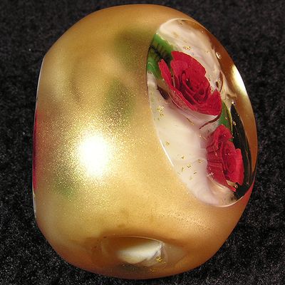 #109: Golden Rose Garden Size: 1.08 x 0.99 Price: $250