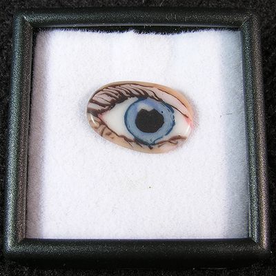 #4: Unknown, Blue Eye Size: 0.60 x 0.40 x 0.10 Thick 0.54g Price: $25