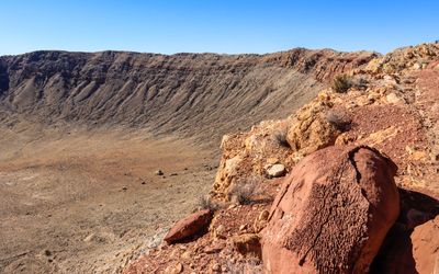 The west rim of the crater in Meteor Crater NL