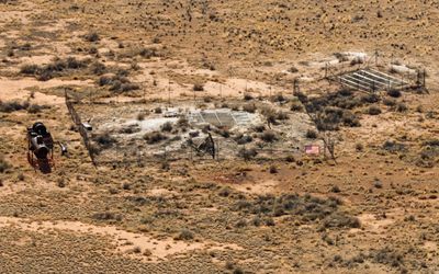 Test area (including for Apollo astronauts) on the crater floor in Meteor Crater NL