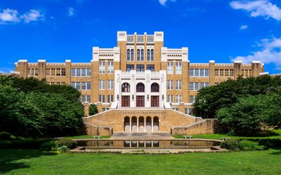 The Little Rock Central High School in Little Rock Central HS NHS