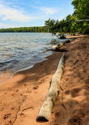 The Frog Bay beach in Frog Bay Tribal NP