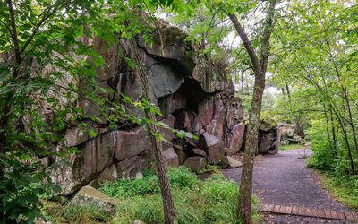 Rock wall in the Devils Parlor along the Glacial Potholes Trail in Interstate State Park
