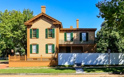 Side view of the Abraham Lincoln home in Lincoln Home NHS