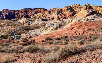 View of sandstone formations along the White Domes Road in Valley of Fire SP