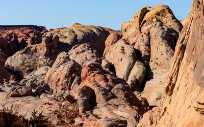 View along the White Domes Loop Trail in Valley of Fire SP