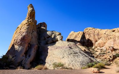 White sandstone formation along the White Domes Loop Trail in Valley of Fire SP