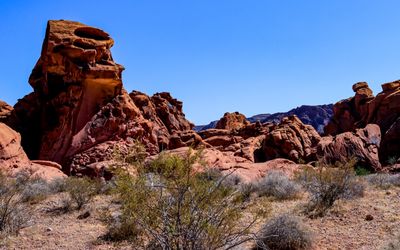 Sandstone formation in the Atlatl Rock area in Valley of Fire SP