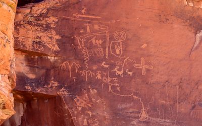 Atlatl Rock Petroglyphs in Valley of Fire SP