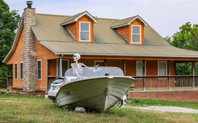 Boat captain run aground outside a house in central Kentucky