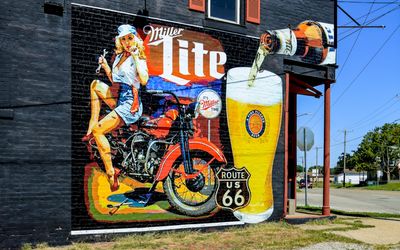 Mural on a bar wall along Route 66 in Springfield, Illinois