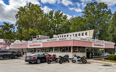 Old style Steak N Shake (1962) along Route 66 in Springfield Missouri
