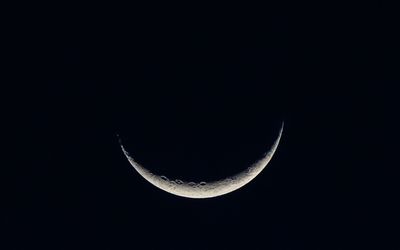 Crecent moon, April 22, 2023 10:18 p.m.