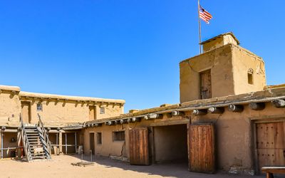 National Monuments and Historical Sites Tracker - One Shot