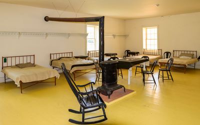 Hospital ward beds in Fort Larned NHS