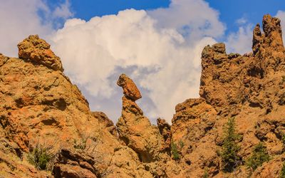 A balanced rock on a ridge in Shoshone National Forest